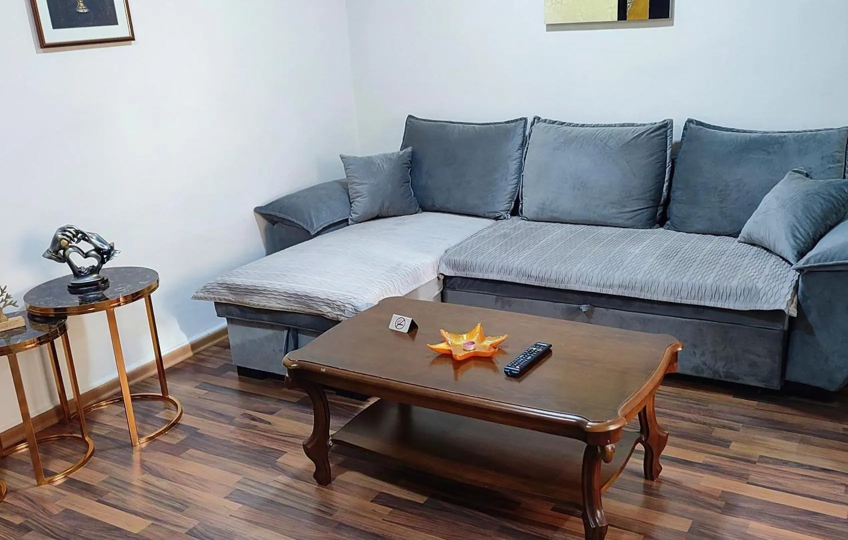 Top Apartments Tirana Center אלבניה